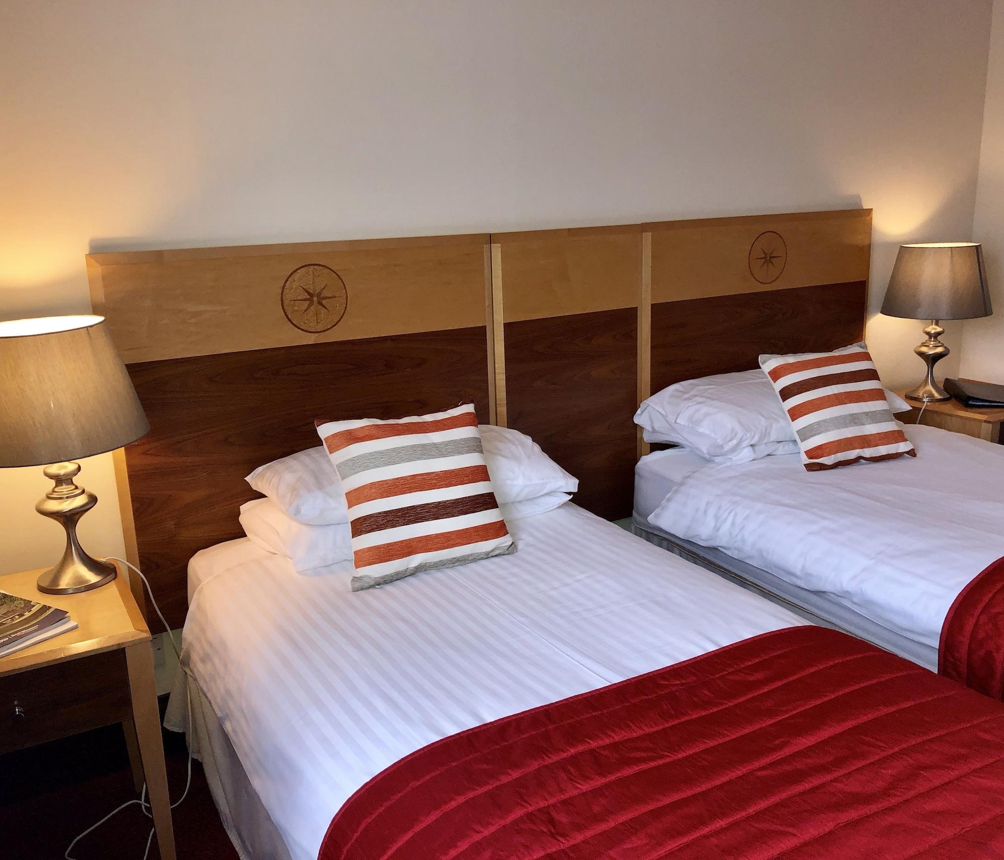 Best Western Compass Inn Tormarton エクステリア 写真