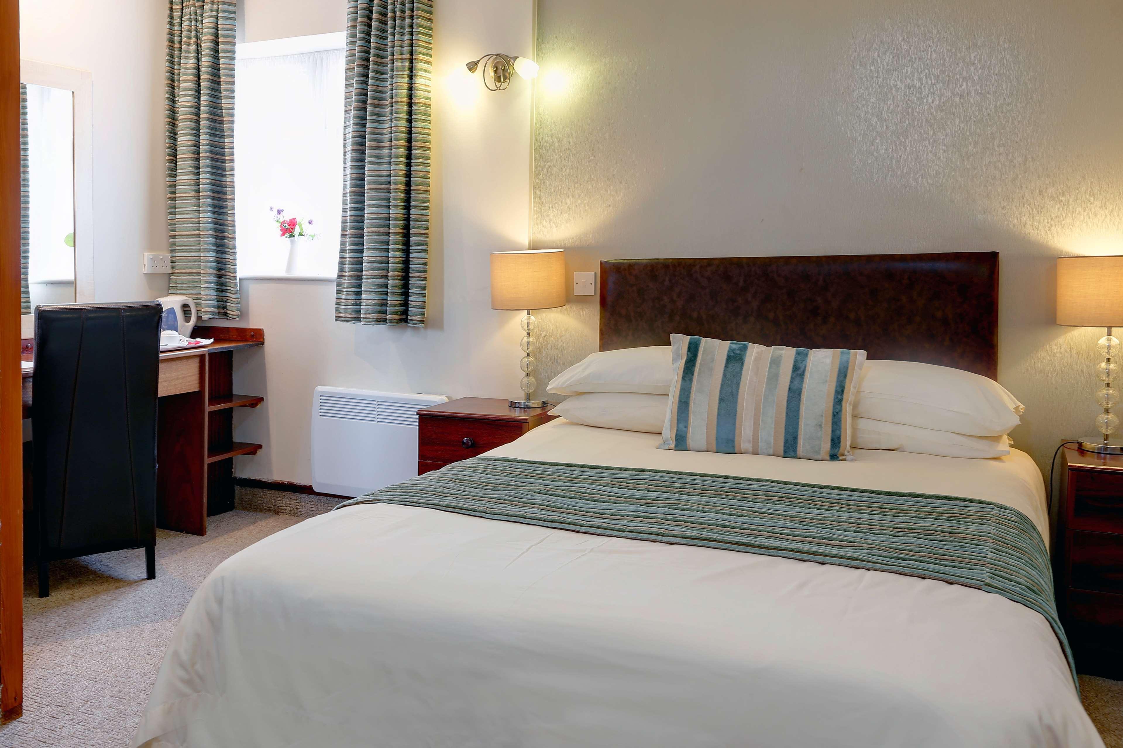 Best Western Compass Inn Tormarton エクステリア 写真