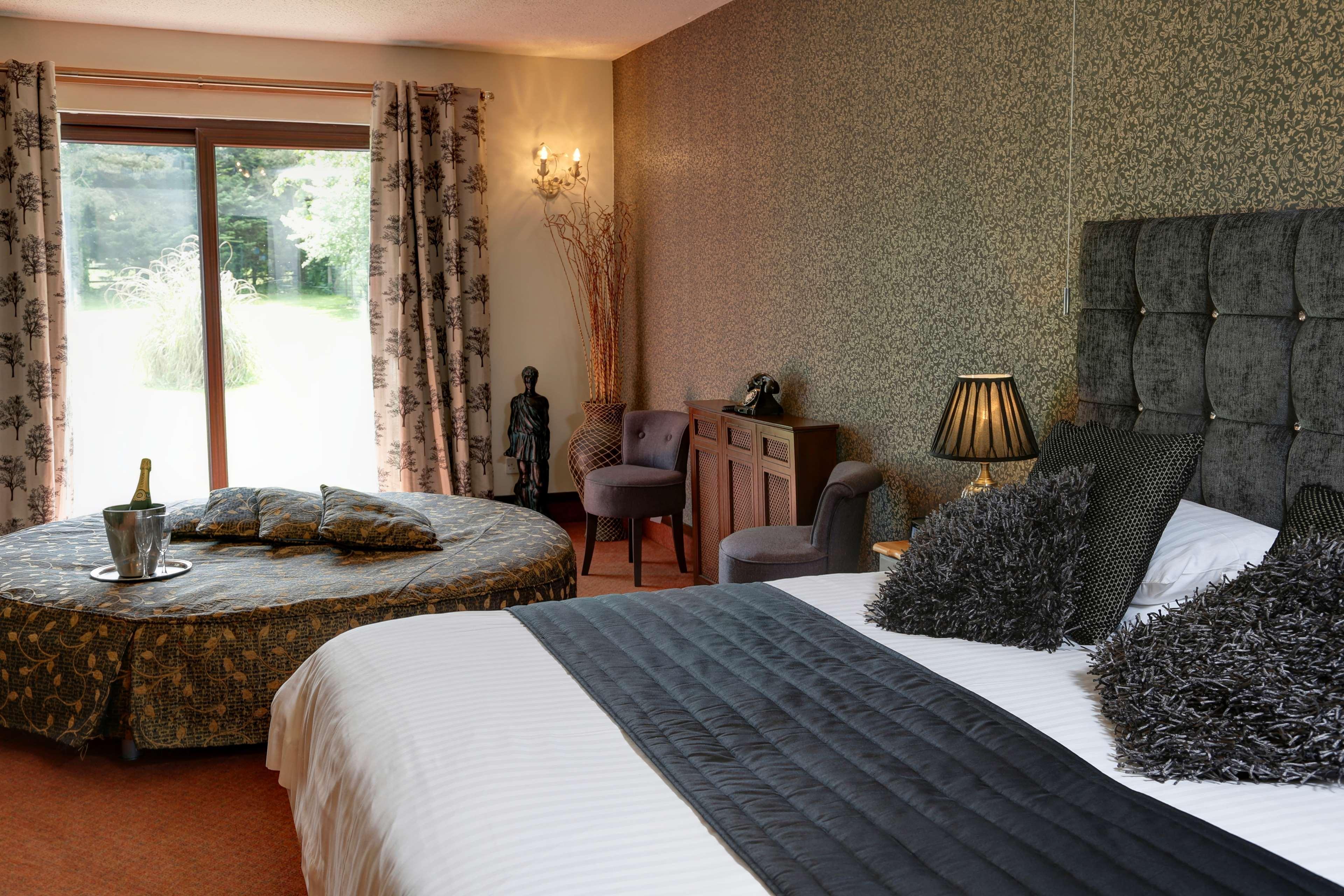 Best Western Compass Inn Tormarton エクステリア 写真