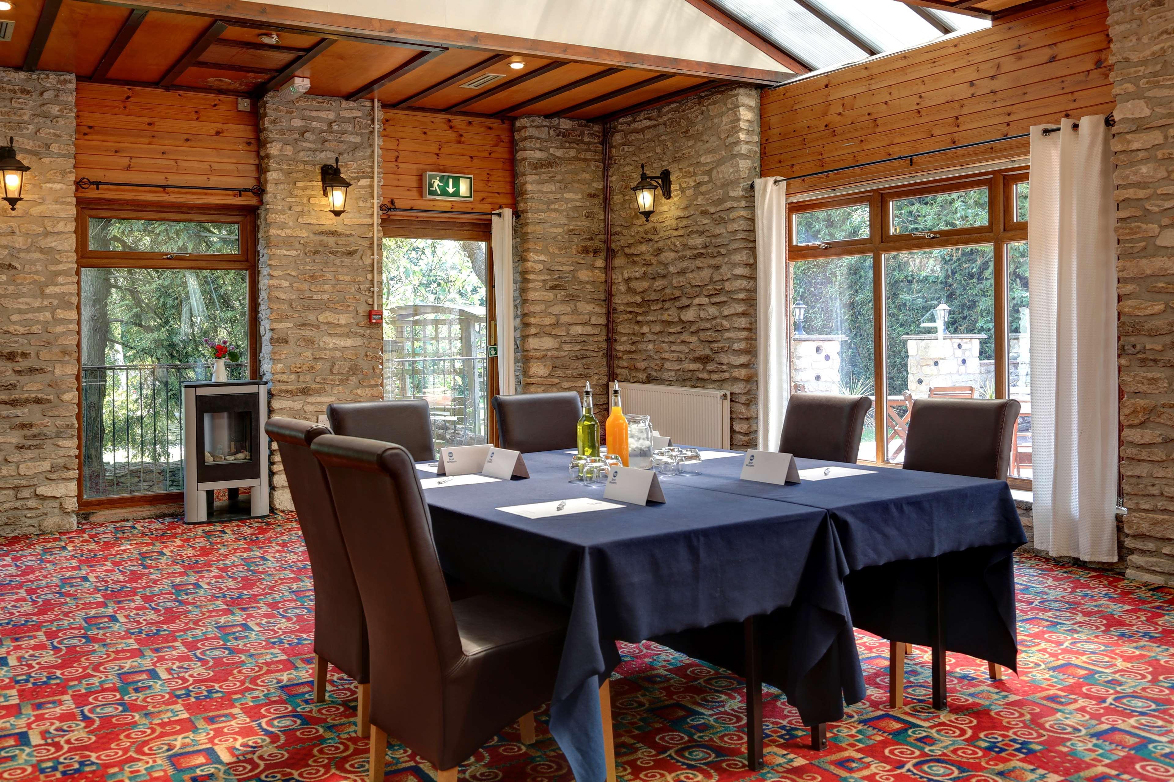 Best Western Compass Inn Tormarton エクステリア 写真