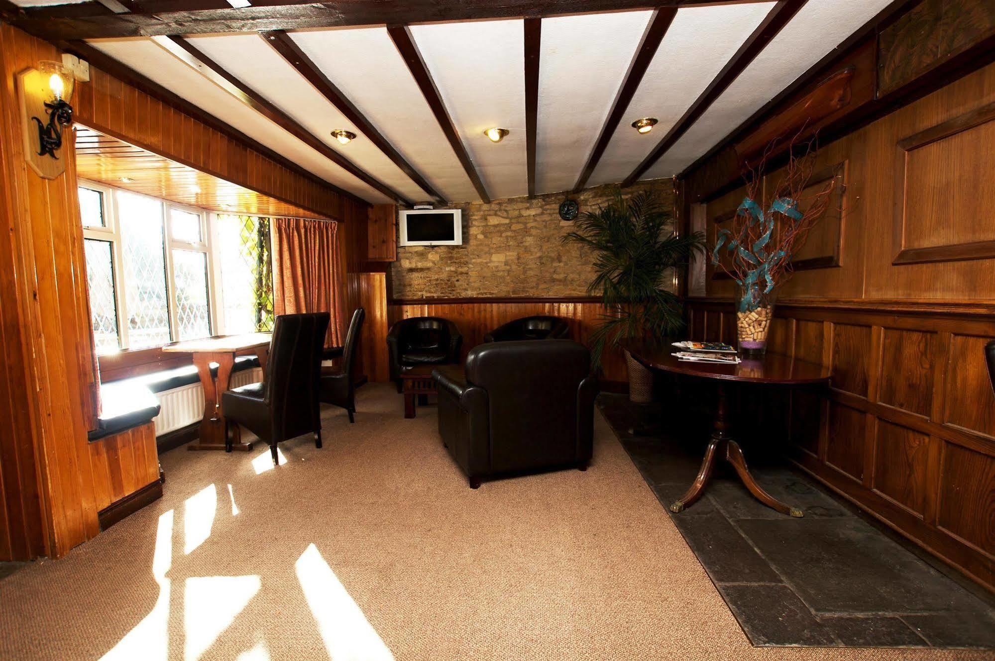 Best Western Compass Inn Tormarton インテリア 写真