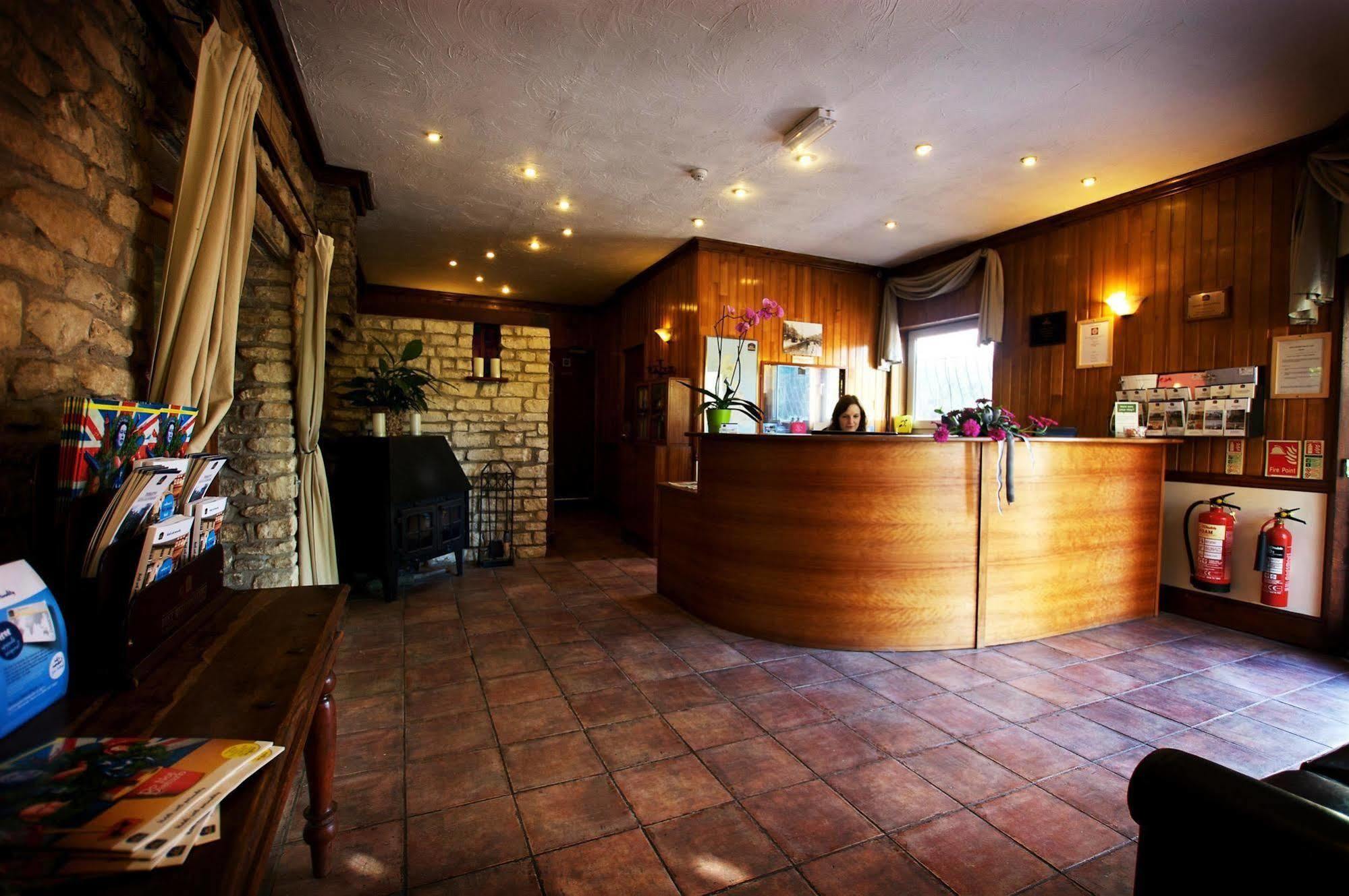 Best Western Compass Inn Tormarton インテリア 写真